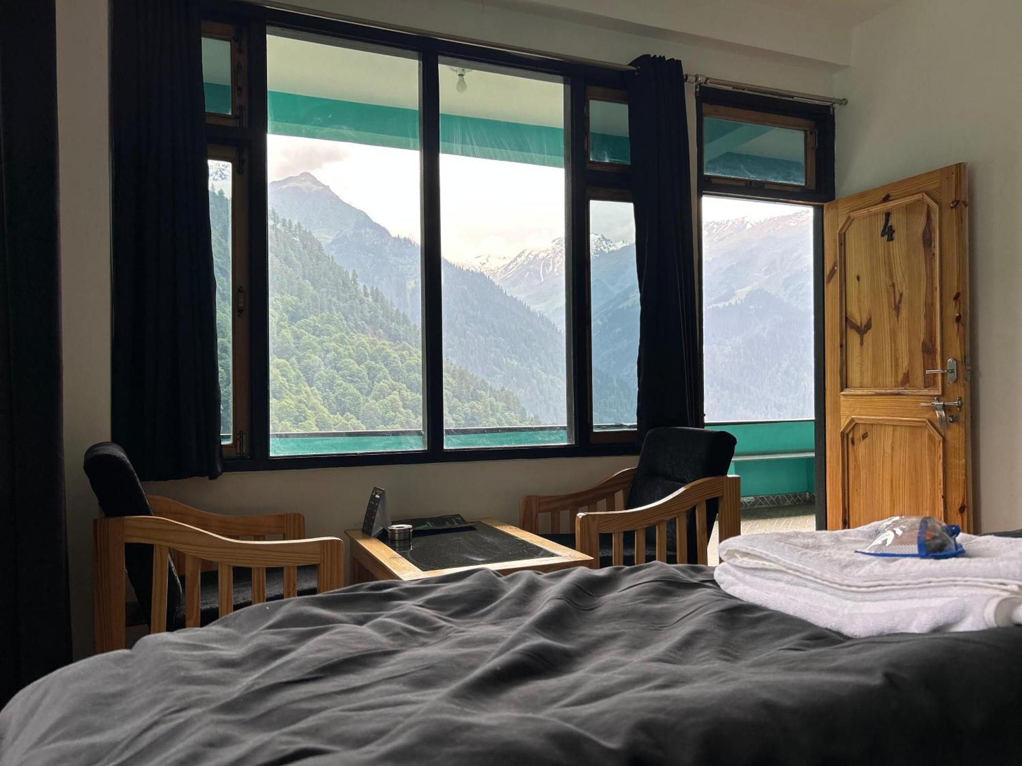 Aman Resort, Tosh Village, Himachal Pradesh Экстерьер фото